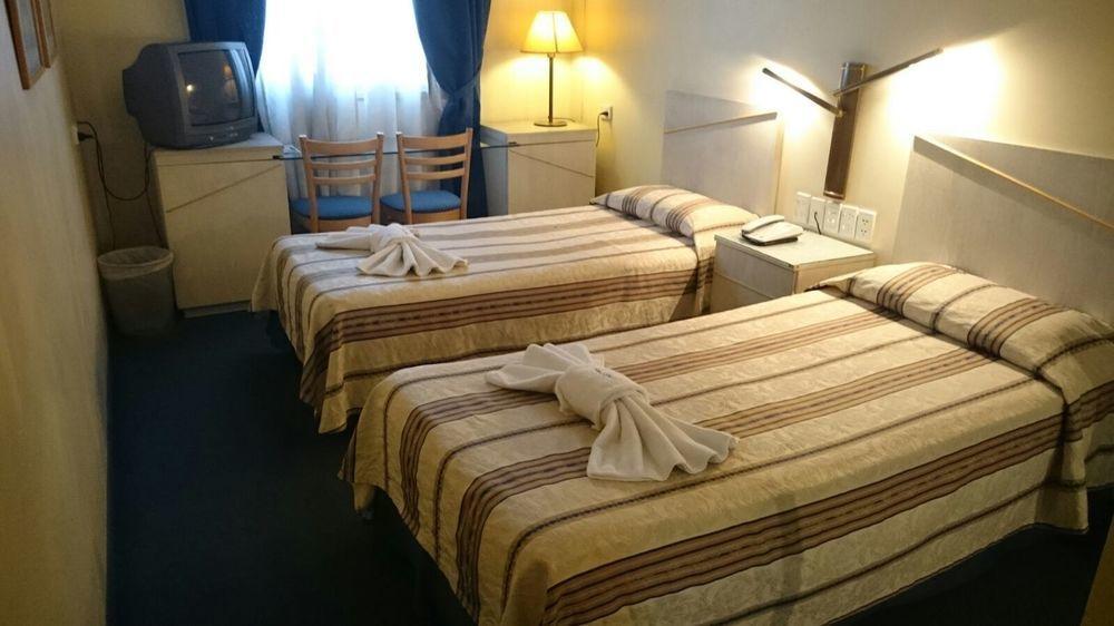 Up Congreso Hotel Буенос Айрес Екстериор снимка